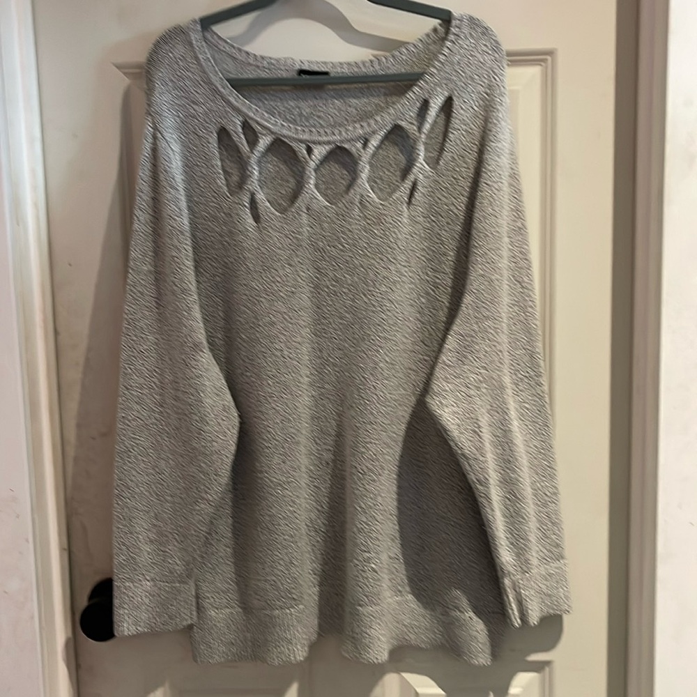 Torrid size 3 sweater